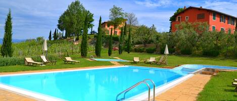 コンフォート ハウス 3 ベッドルーム | プール | 屋外プール