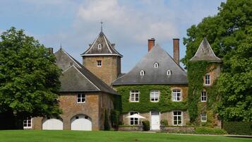 Classic House, 6 Bedrooms | Exterior