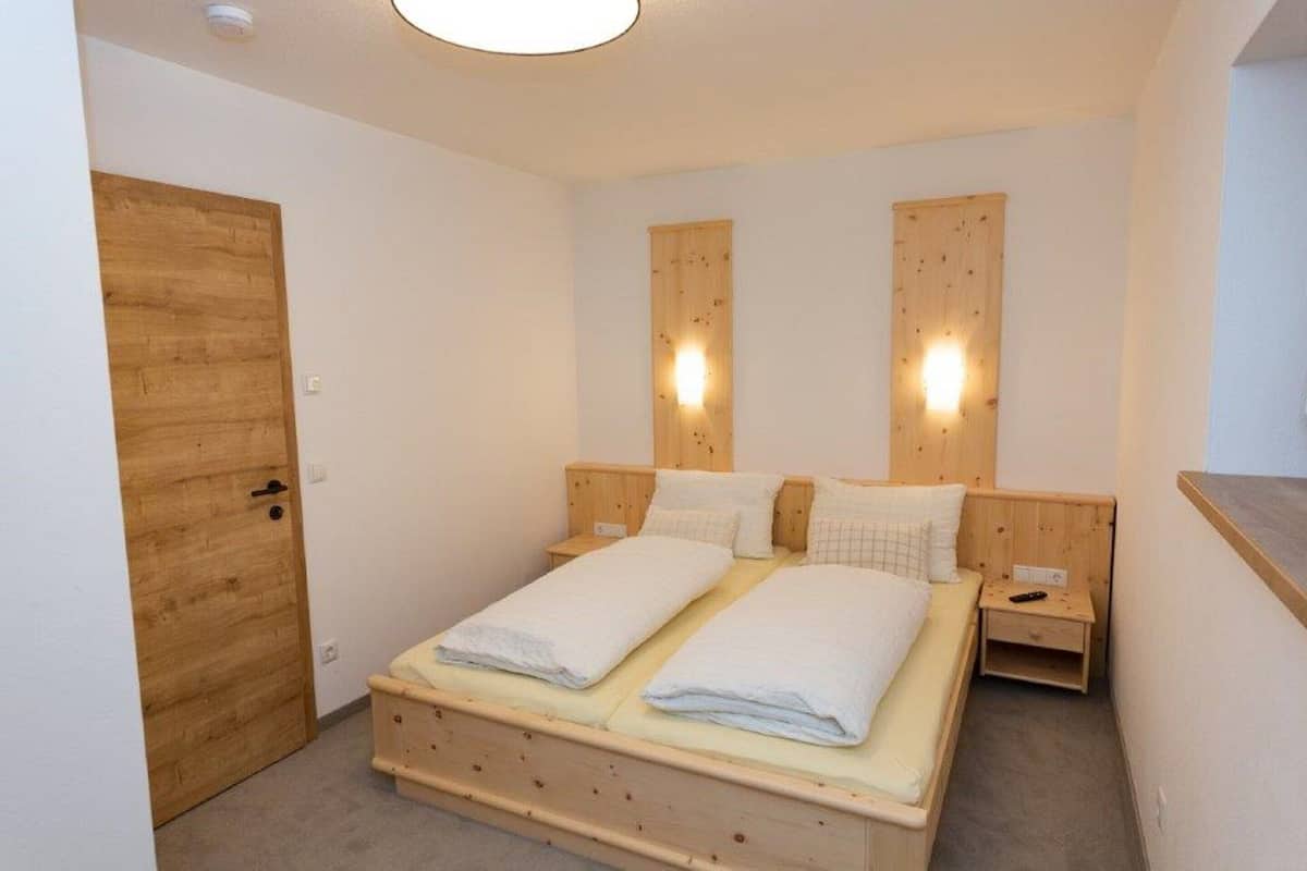 Comfort House, 2 Bedrooms | 2 bedrooms, bed sheets