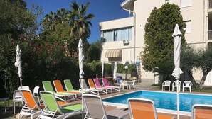Pool - Apartment in Loano With Garden (Loano)