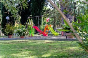 Children's area - Apartment in Loano With Garden (Loano)