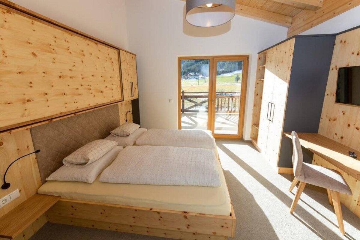 Comfort House, 3 Bedrooms | 4 bedrooms, bed sheets