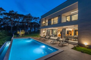 Comfort-hus - 5 soveværelser | Pool