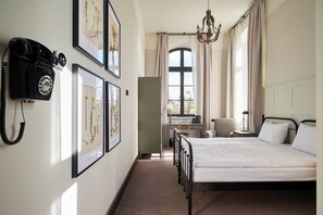 Economy Double Room, 1 Queen Bed