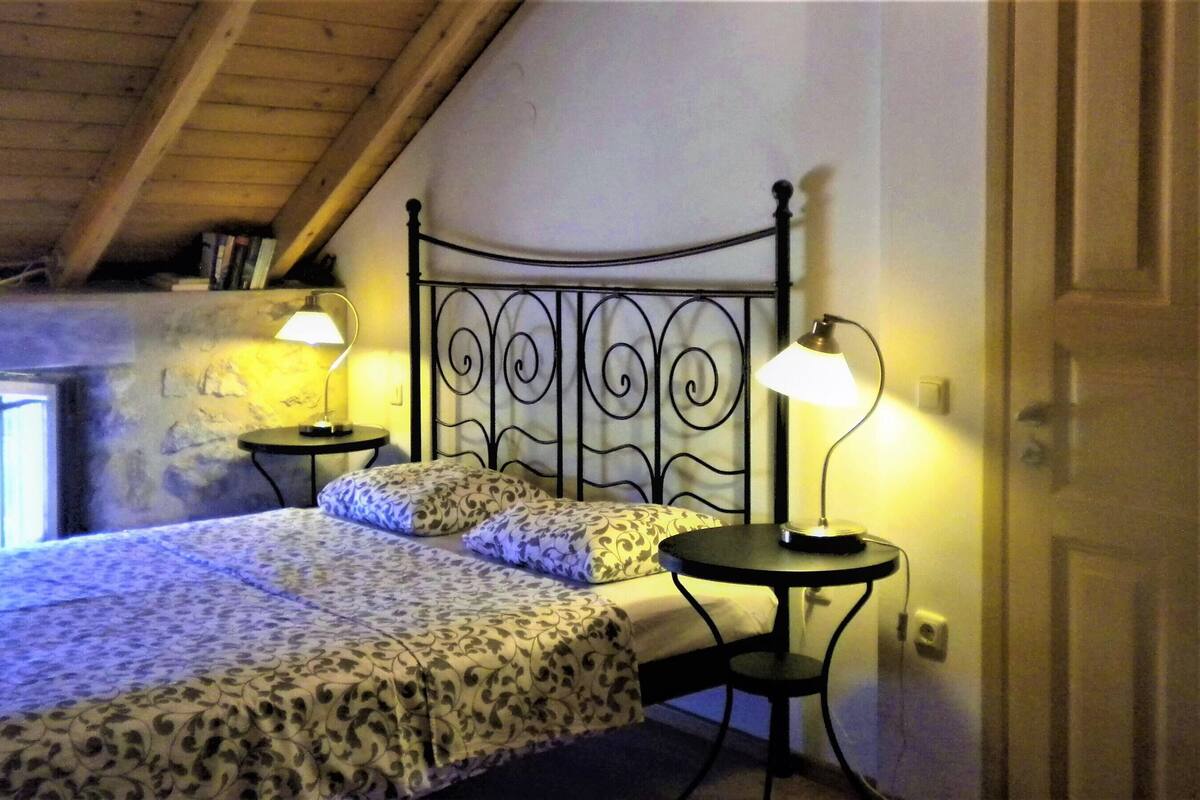Comfort House, 2 Bedrooms | 3 bedrooms, individually furnished, bed sheets