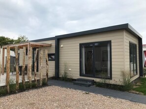 Classic Chalet, 2 Bedrooms | Exterior - Comfortable Chalet With Microwave, on a Holiday Park 1 km. From the Beach (Koudekerke)