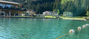 클로스터레의 웅장한 아파트, 아를베르크에 사우나와 테라스 있음