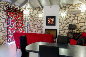 Classic Villa, 3 Bedrooms | Dining - Lovely Villa in Complex of 2 Separate Villas, Close to Laganas Sandy Beach (Zakynthos)