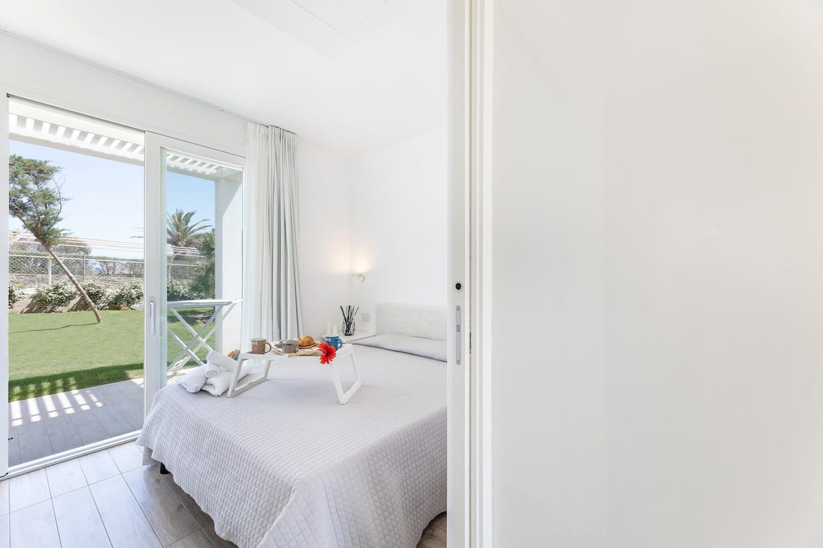Deluxe Apartment, 2 Bedrooms | 4 bedrooms, individually furnished