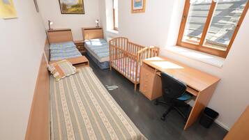 Classic Apartment, 2 Bedrooms | 2 bedrooms, bed sheets