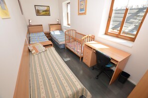 Classic Apartment, 2 Bedrooms | 2 bedrooms, bed sheets