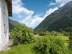 Maison Classique, plusieurs chambres | Vue depuis l’hébergement