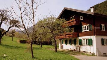 Classic Apartment, 3 Bedrooms | Exterior