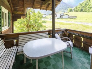 Casa clásica, varias habitaciones | Balcón