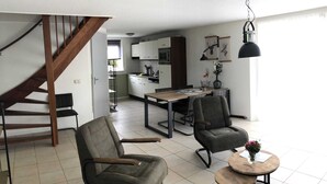 Hus – deluxe, 3 soverom | Oppholdsrom | DVD-spiller