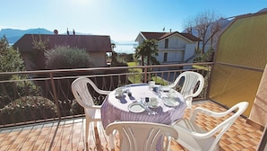 Classic Apartment, 2 Bedrooms | Balcony - Home in Maccagno con Pino e Veddasca With Garden (Maccagno con Pino e Veddasca)