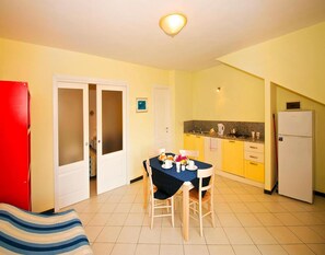 Dining - Apartment in the Villa Giada Holiday Complex in Imperia (Imperia)