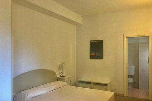 6 bedrooms, individually furnished - Apartment in the Villa Giada Holiday Complex in Imperia (Imperia)