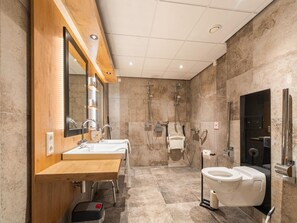 Classic House, 2 Bedrooms | Bathroom | Shower