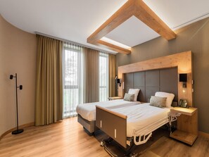 4 室のベッドルーム、客室ごとに異なるインテリア、ベッドシーツ