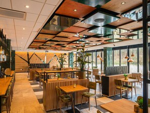 Dining - Comfortable Apartment in Egmond aan Zee Near Sea (Egmond aan Zee)