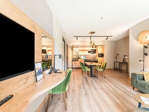 Classic House, 2 Bedrooms | Living room