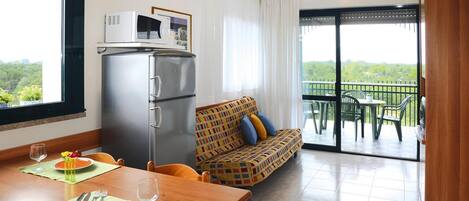 Comfort Apartment, 2 Bedrooms | Living room