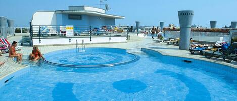 Udendørs pool