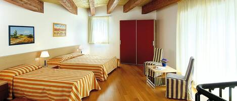 3 室のベッドルーム、客室ごとに異なるインテリア