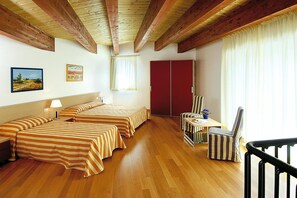 2 camere, con arredamento individuale
