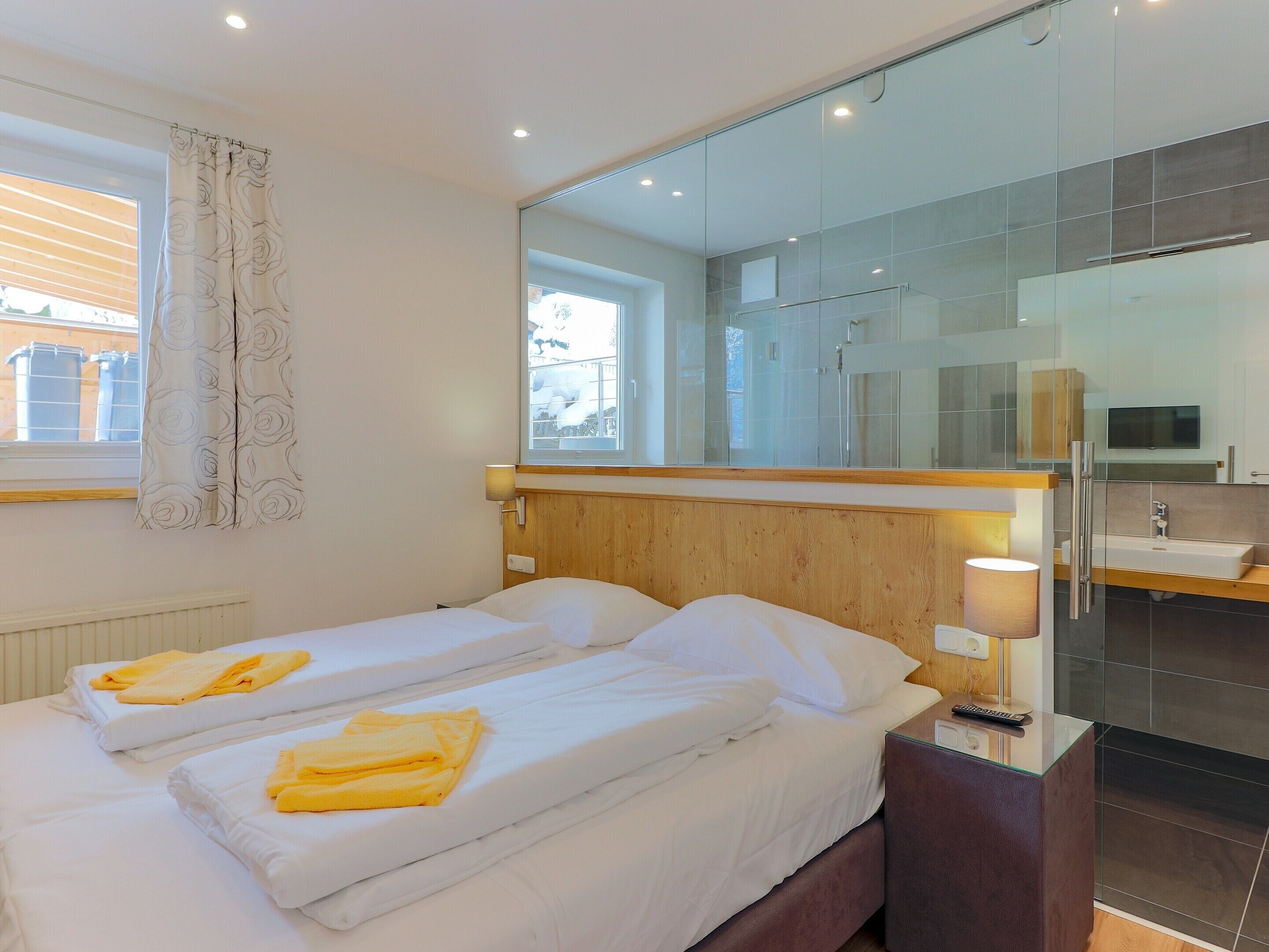 Classic House, 4 Bedrooms | 10 bedrooms, individually furnished, iron/ironing board, bed sheets