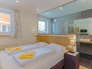 10 bedrooms, individually furnished, iron/ironing board, bed sheets