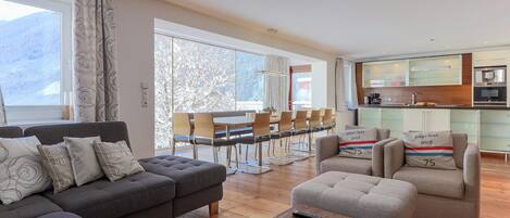 Comfort-Haus, 6 Schlafzimmer | Wohnzimmer
