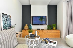 Bungalow clásico, 3 habitaciones | Sala de estar | Reproductor de DVD 