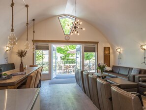 Maison Confort, plusieurs chambres | Salle de séjour