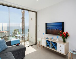 Classic Apartment, 2 Bedrooms | Living room - Holiday Flat With Breathtaking sea View in Maspalomas (San Bartolomé de Tirajana)