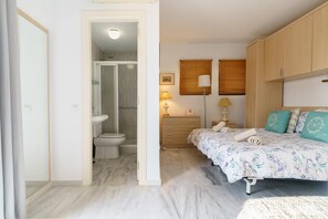 6 quartos, individualmente mobiliados