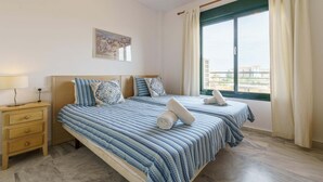 6 Schlafzimmer, individuell eingerichtet