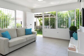 คลาสสิกบังกะโล, 2 ห้องนอน | ห้องนั่งเล่น