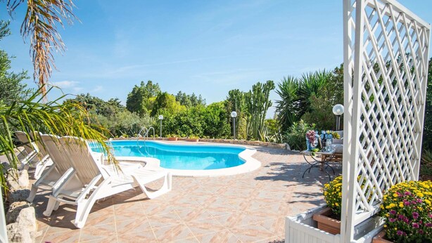 Garden - Villa in Castellammare del Golfo With Private Pool (Castellammare del Golfo)