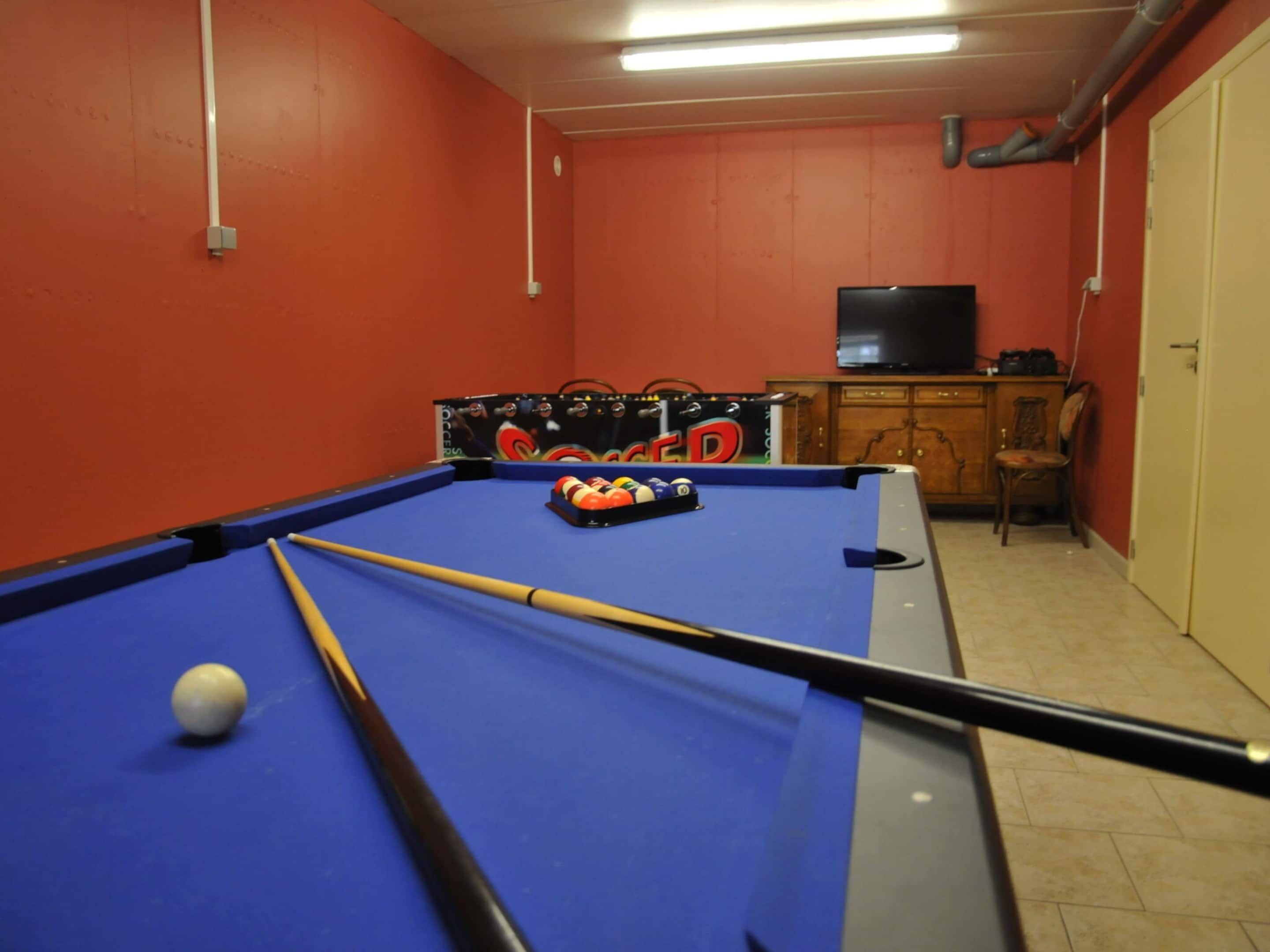 Comfort-talo, 5 makuuhuonetta | Pelihuone