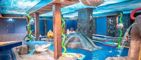 Classic House, 2 Bedrooms | Pool