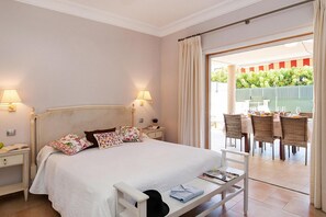 4 bedrooms, individually furnished