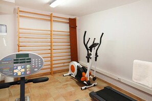 Nhà phong cách cổ điển, 4 phòng ngủ | Khu thể thao