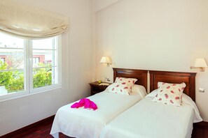 Classic House, 4 Bedrooms | 4 bedrooms, individually furnished