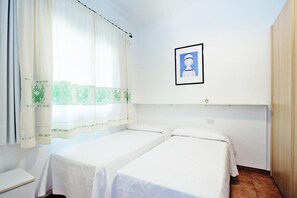 Comfort House, 4 Bedrooms | 11 bedrooms, individually furnished