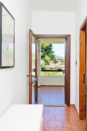 2 camere, con arredamento individuale