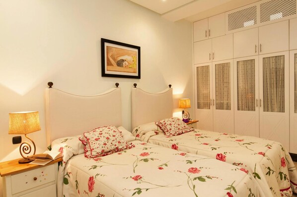 4 bedrooms, individually furnished, bed sheets