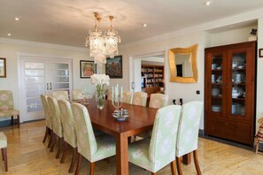 Klassiek huis, 4 slaapkamers | Dineren