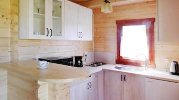 Classic-Haus, 2 Schlafzimmer | Eigene Küche | Kühlschrank, Mikrowelle, Wasserkocher mit Kaffee-/Teezubehör